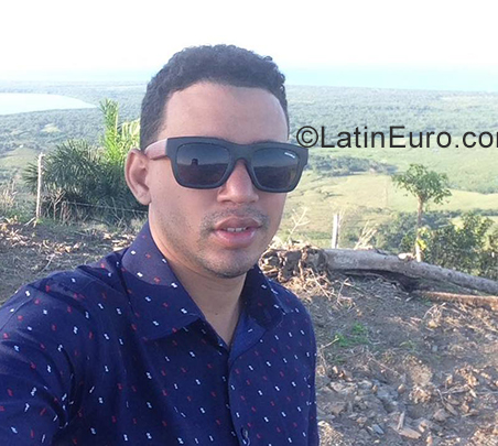 Date this gorgeous Dominican Republic man Steven from Santo Domingo DO35454