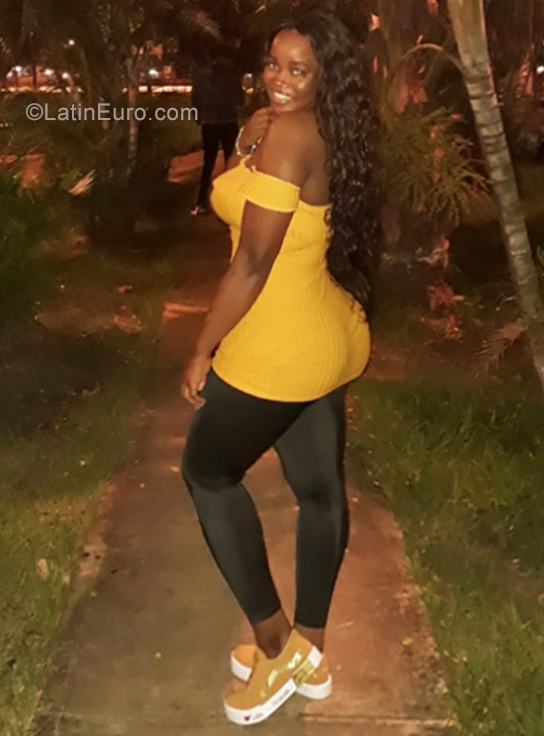 Date this stunning Colombia girl Johanna Patricia from Cali CO26971