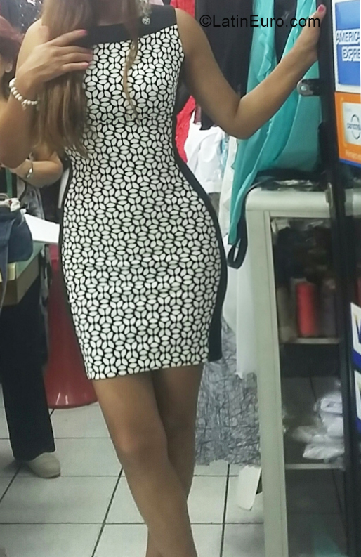Date this nice looking Peru girl Carol from Lima PE1414