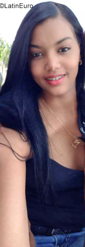 Date this voluptuous Dominican Republic girl Maria from Santo Domingo DO35545