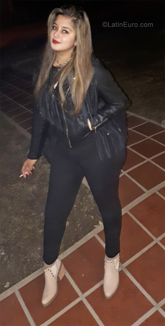 Date this beautiful Argentina girl Eve from Cordoba AR212