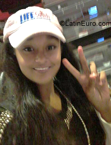 Date this delightful Dominican Republic girl Maria from Santo Domingo DO35571
