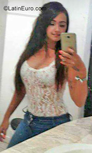 Date this fun Colombia girl Wendy from Bucaramanga CO25843
