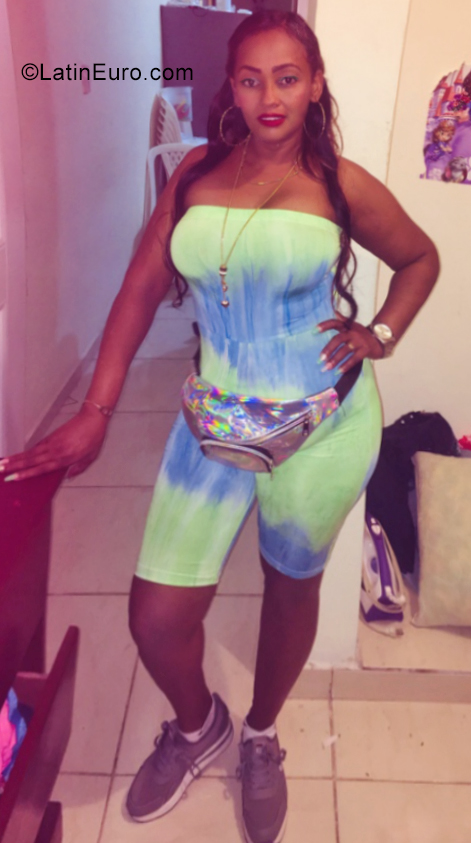 Date this happy Dominican Republic girl Jossy from San Pedro de Marcoris DO35595