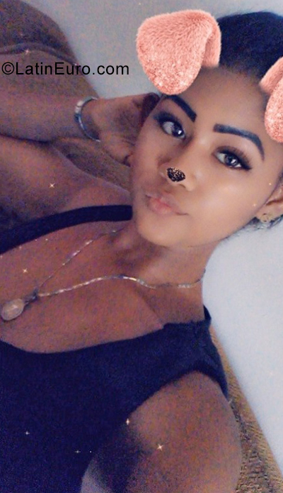Date this tall Venezuela girl Diana from Cumana VE2674