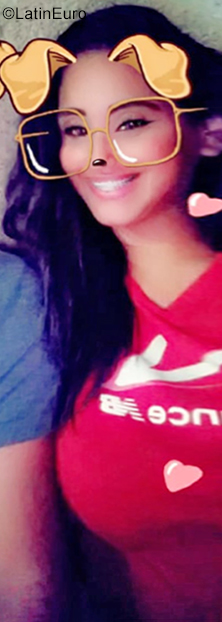 Date this lovely Venezuela girl Yornia from Miranda VE2581