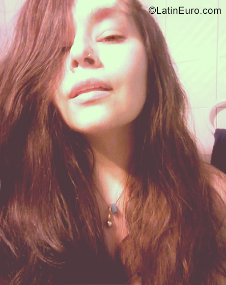 Date this hot Argentina girl Vanessa from Buenos Aires AR233