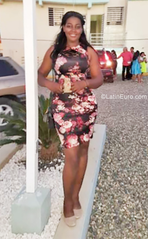 Date this hot Dominican Republic girl Josefina from Mao Valverde DO37217
