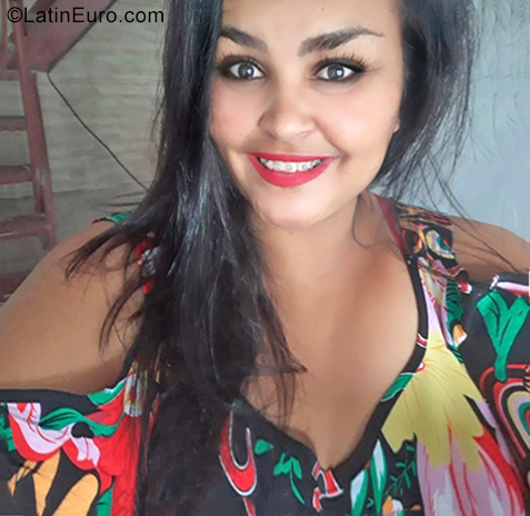 Date this athletic Brazil girl Jucy from Sao Paulo BR10892