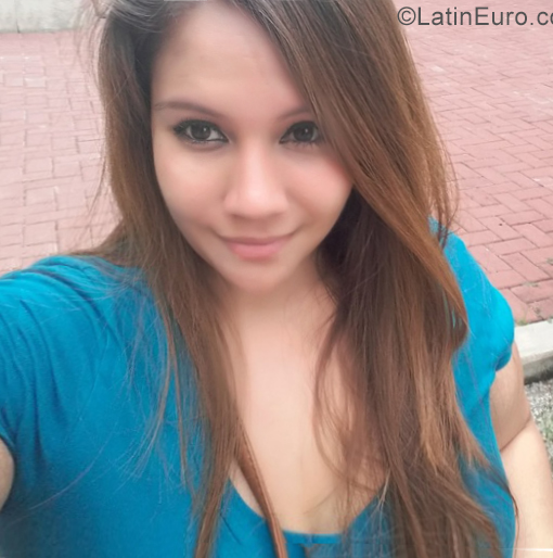 Date this cute Ecuador girl Dori from Guayaquil EC364