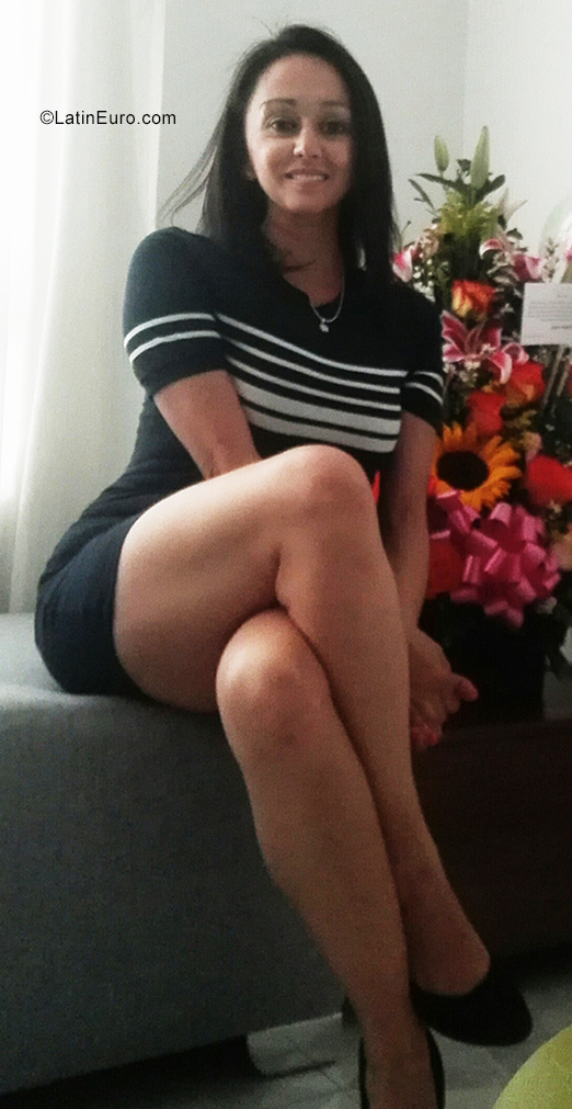 Date this tall Colombia girl Liliana from Bogota CO25904