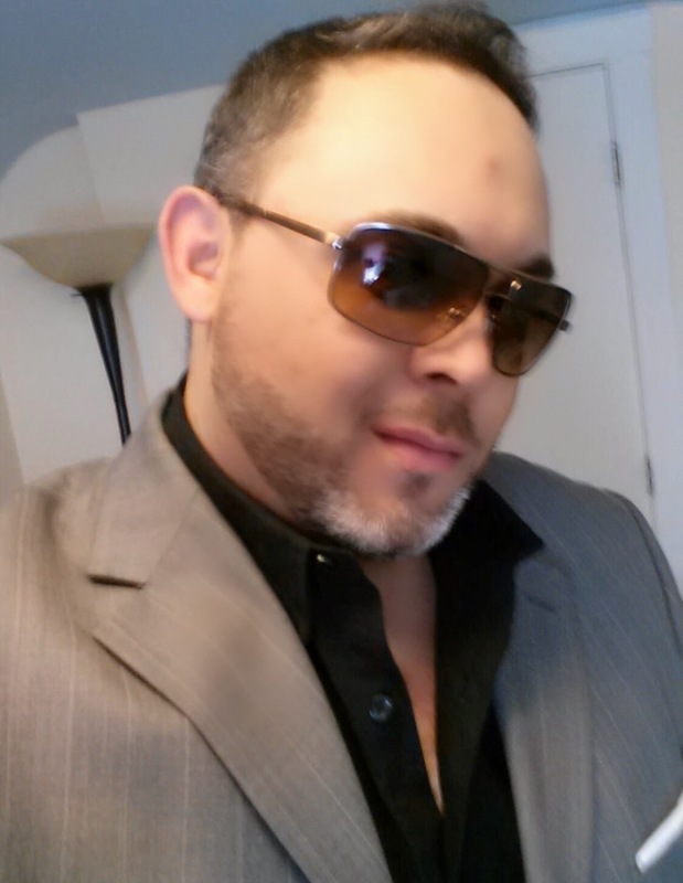 Date this exotic United States man Bank from Pawtucket US20226