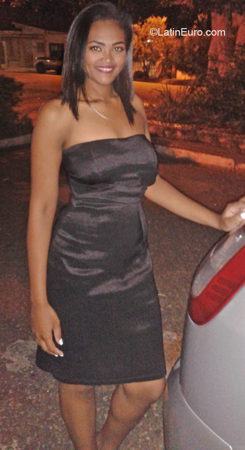 Date this lovely Colombia girl Yexily from Bogota CO25915