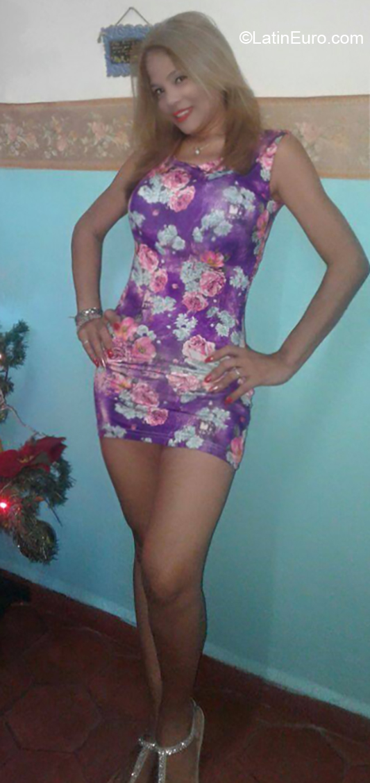 Date this pretty Venezuela girl Gabriela from San Carlos VE2617