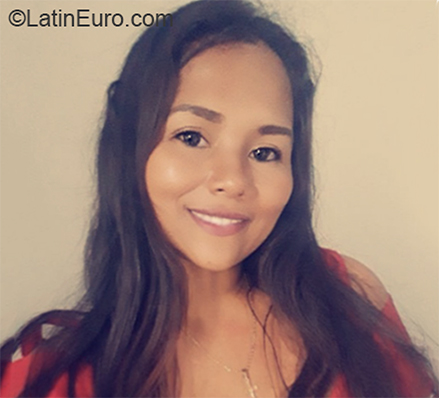 Date this hard body Colombia girl Ana from Bucaramanga CO25924