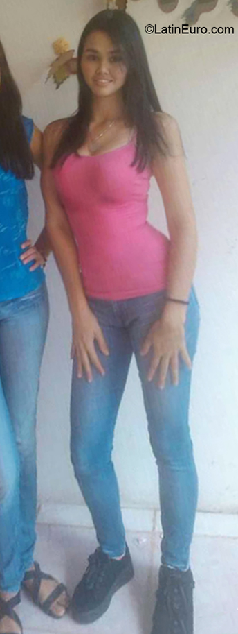 Date this funny Venezuela girl Theiria from Carupano VE2631