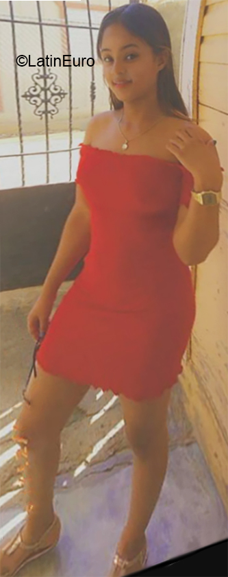 Date this happy Dominican Republic girl Sheyla from Mao Valverde DO35794