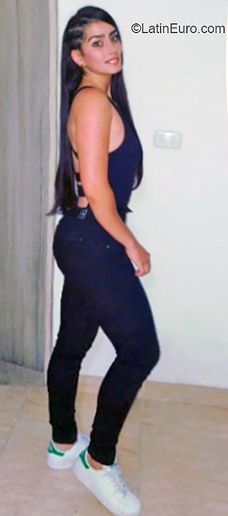 Date this young Colombia girl Valentina from Pereira CO25957