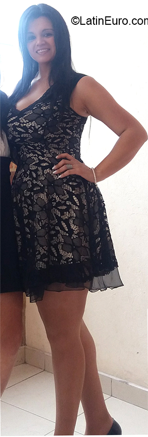 Date this lovely Colombia girl Adriana from Bogotá CO26443