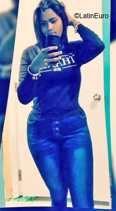 Date this good-looking Dominican Republic girl Luz maria from Santo Domingo DO35910