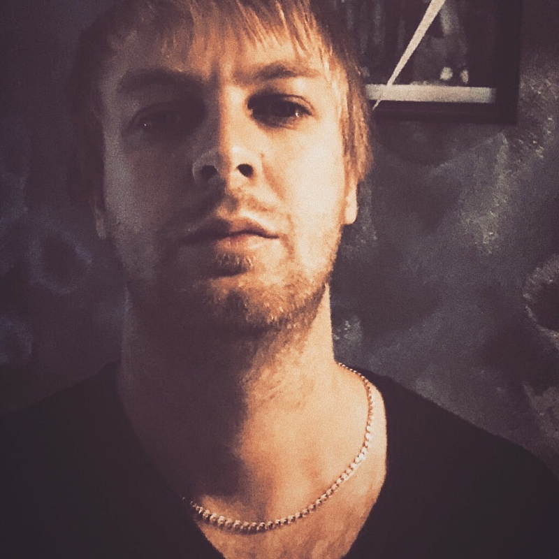Date this gorgeous Russia man Vov from Moscow RU79