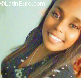 Date this passionate Dominican Republic girl Scarlet from Santo Domingo DO35996