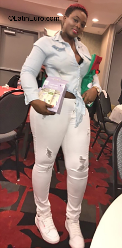 Date this stunning Jamaica girl Anika from St Ann JM2627