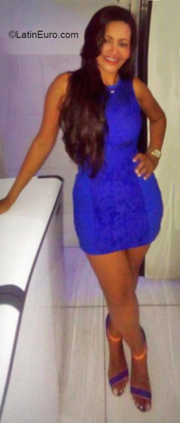 Date this voluptuous Brazil girl Lucelia from Fortaleza BR10929