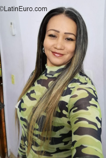 Date this stunning Colombia girl Maritz from Cucuta CO26049