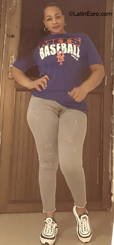 Date this sensual Colombia girl Ana maritza from Buenaventura CO26053