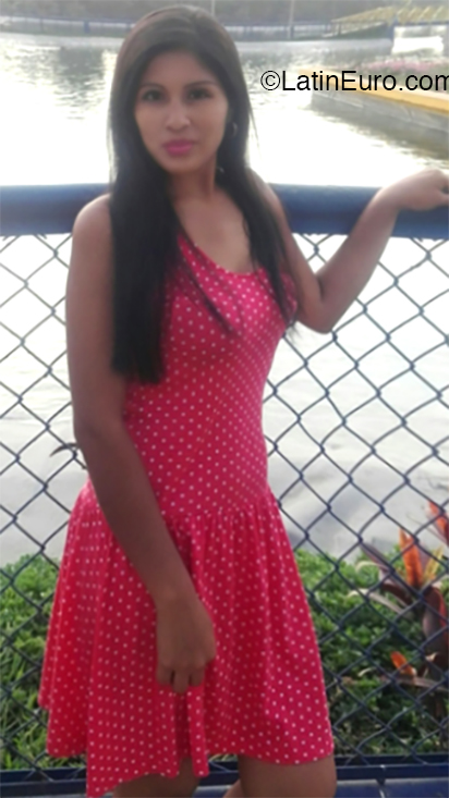 Date this beautiful Peru girl Mariah from Lima PE1437
