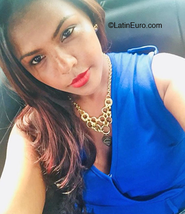 Date this athletic Dominican Republic girl Ana from Santo Domingo DO36065