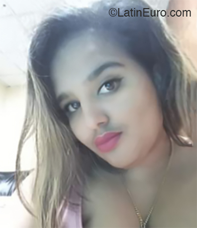 Date this exotic Cuba girl Karina from Havana CU597