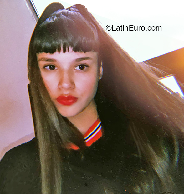 Date this georgeous Argentina girl Angela from Buenos Aires AR239