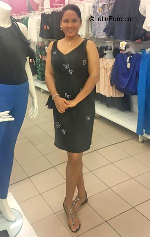 Date this hot Dominican Republic girl Natalia from Sabana De La Mar DO36112