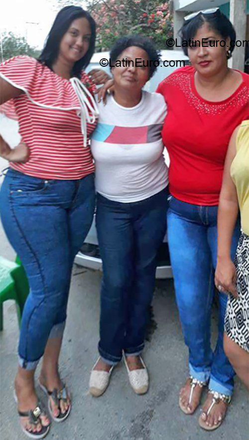 Date this sultry Dominican Republic girl Venerin from Santo Domingo DO36134