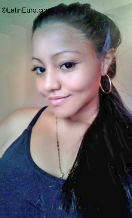 Date this tall Venezuela girl Alejandra from Caracas VE2720