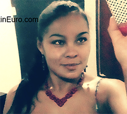Date this lovely Colombia girl Jenifer from Cali CO26127