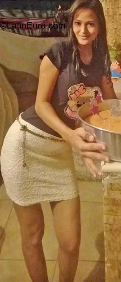 Date this gorgeous Venezuela girl Carolina from Ciudad Guayana VE2733
