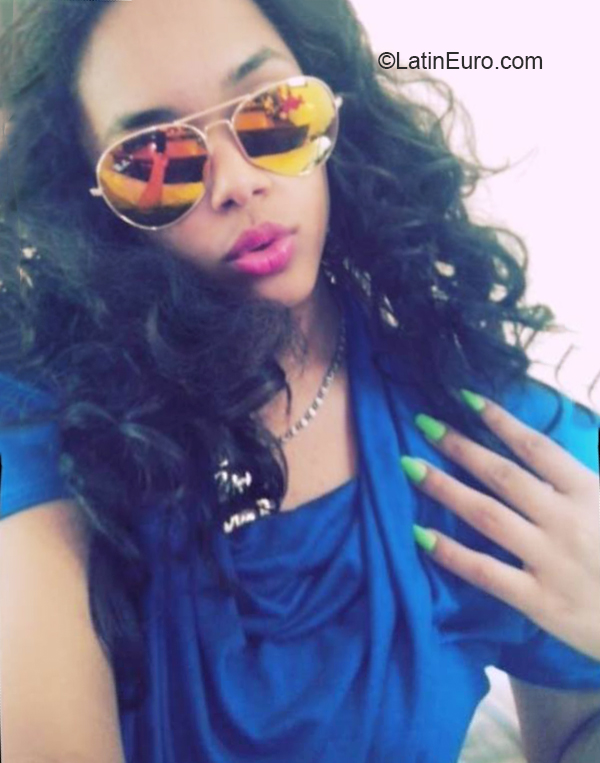 Date this pretty Dominican Republic girl Elizaberh from San cristobal DO36215