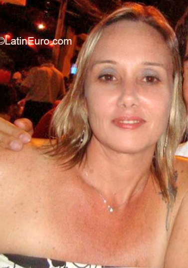 Date this good-looking Brazil girl Jacqueline from Rio de Janeiro BR10937