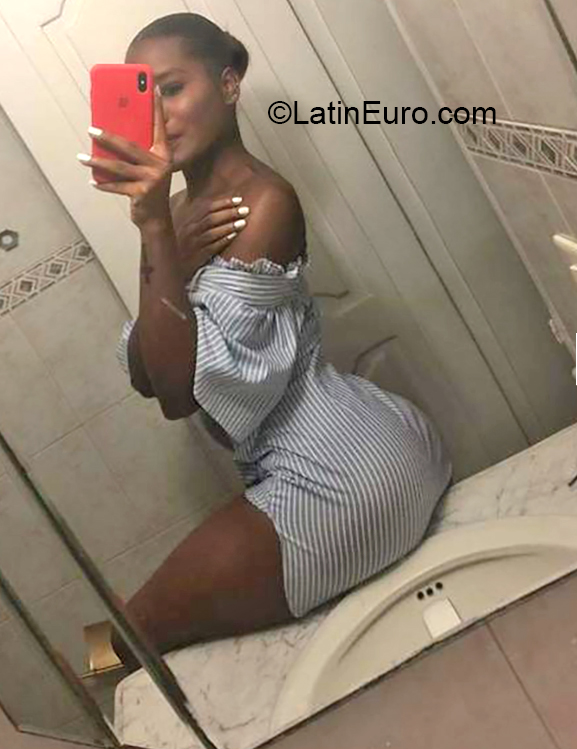 Date this fun Colombia girl Mara from Cali CO26158