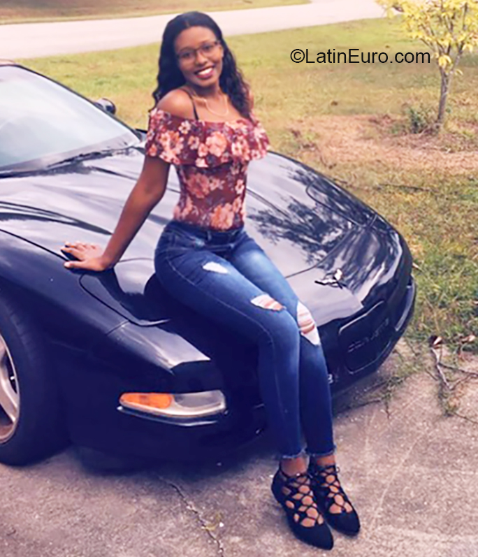 Date this stunning Jamaica girl Unique from Kingston US20405