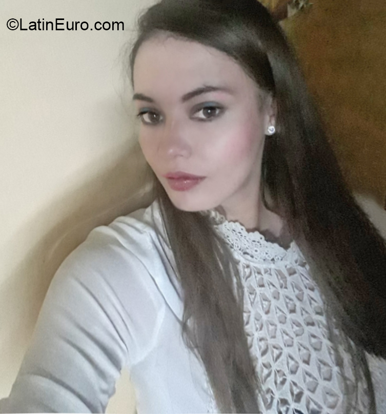 Date this gorgeous Ecuador girl MARIA from Quevedo EC382