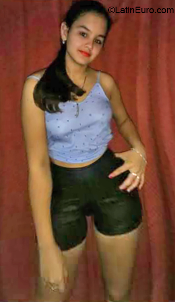 Date this charming Argentina girl Ivi from Cordoba AR251
