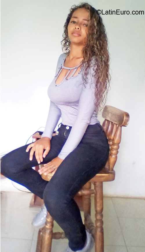 Date this exotic Venezuela girl Heidy from Caracas VE2762