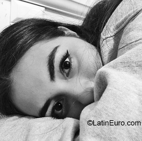 Date this attractive Ecuador girl Camila from Guayaquil EC385