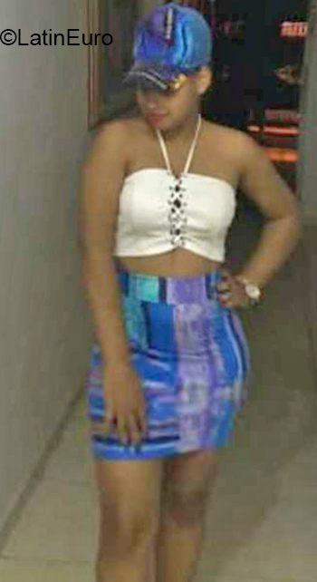 Date this cute Dominican Republic girl Kim from Santo Domingo DO36545
