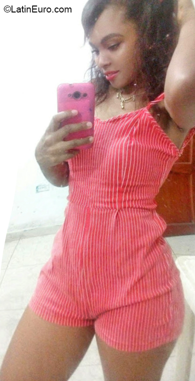 Date this fun Colombia girl Isabel from Quibdo CO26272