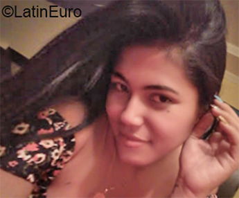 Date this foxy Venezuela girl Ana Paula from Caracas VE2796